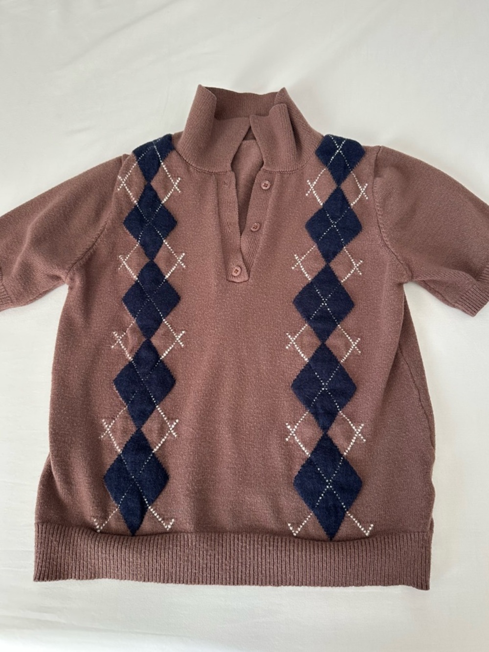 Women’s Argyle Short-Sleeve Polo Sweater in Mauve and Navy